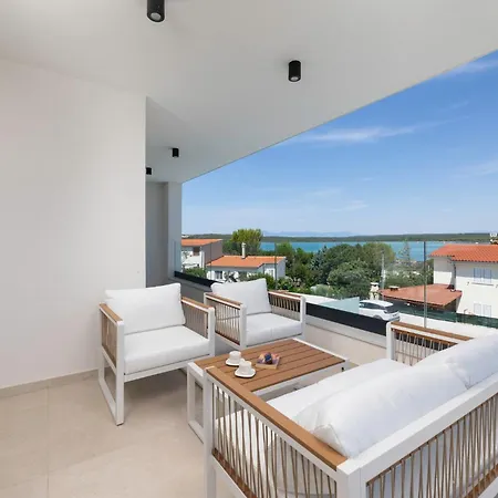 Villa Aria